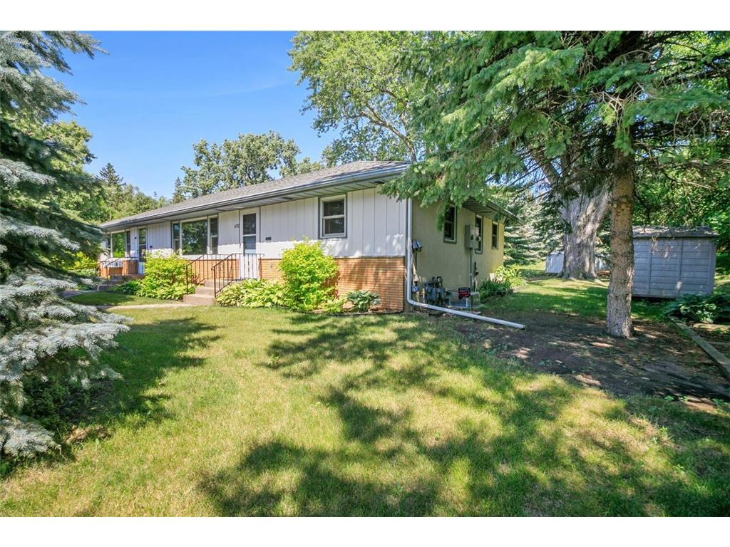 1170 Douglas Drive N, Golden Valley, MN, 55422 MLS 6235695 Edina