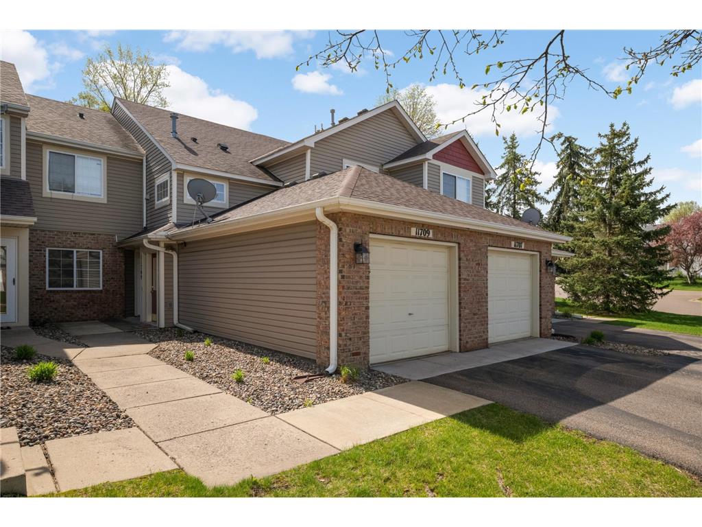 11707 Langford Circle Burnsville MN 55337 7062320 image2