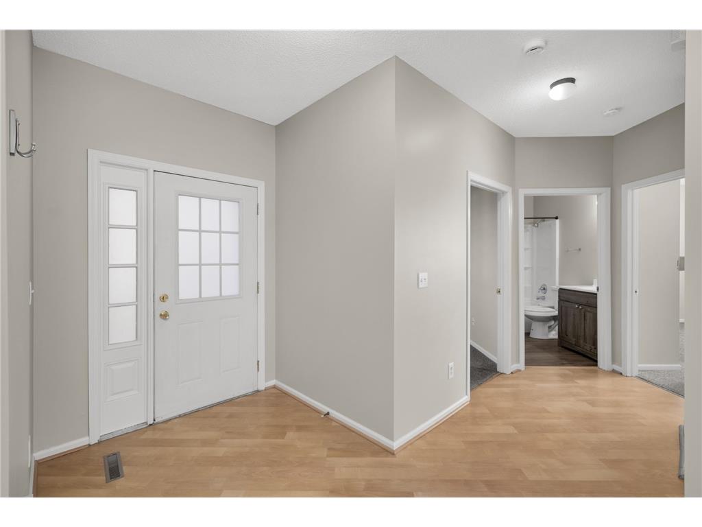 11707 Langford Circle Burnsville MN 55337 7062320 image3