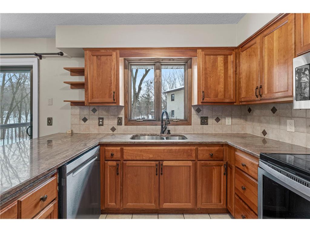 11711 Evergreen Circle NW Coon Rapids MN 55448 - Sand Creek 6821505 image8