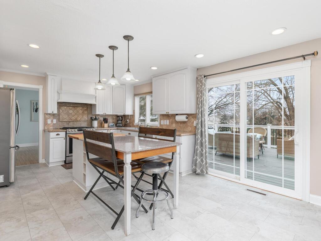 11712 Galtier Drive Burnsville MN 55337 7035076 image11