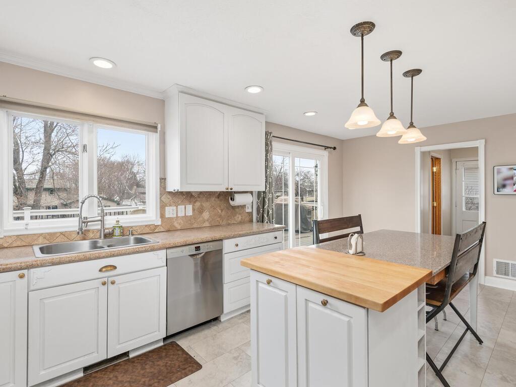 11712 Galtier Drive Burnsville MN 55337 7035076 image8