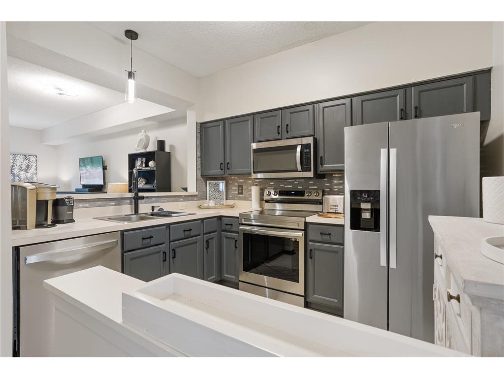 11719 Ryan Circle #1204 Burnsville MN 55337 6784764 image1