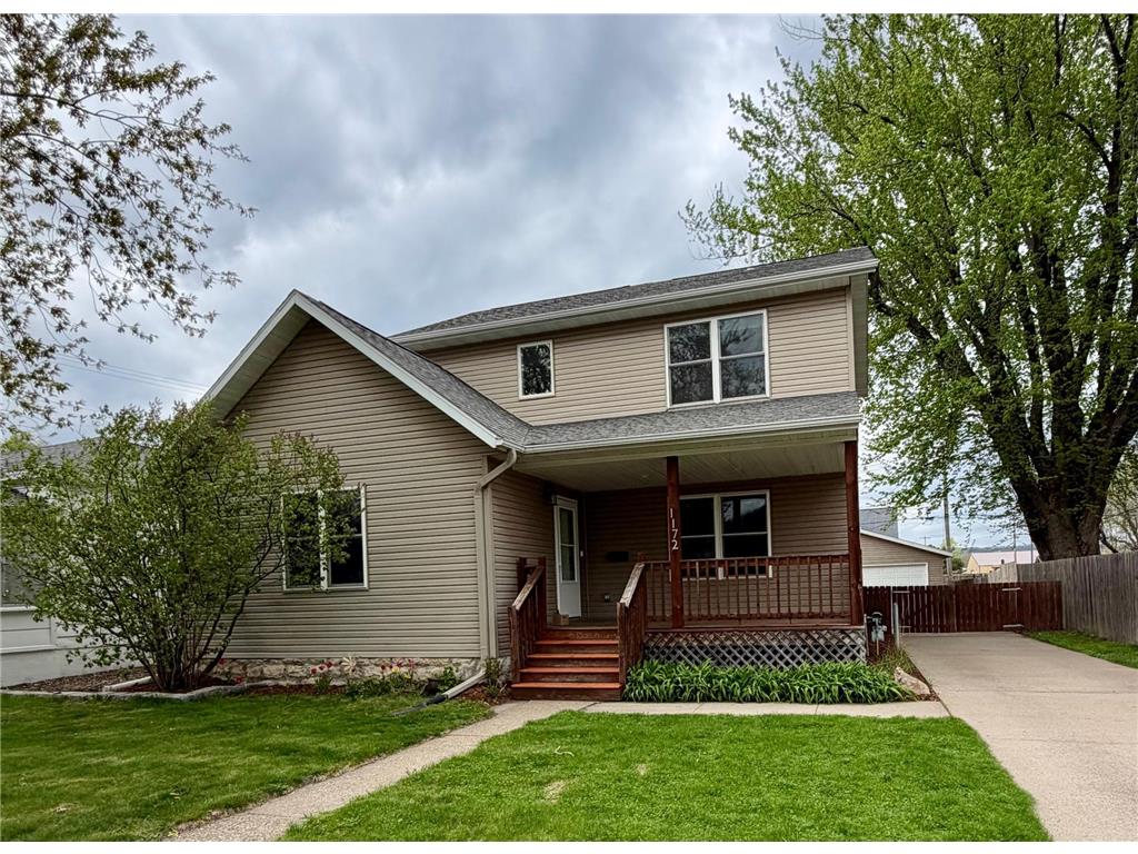 1172 W 4th Street Winona MN 55987 7061602 image1
