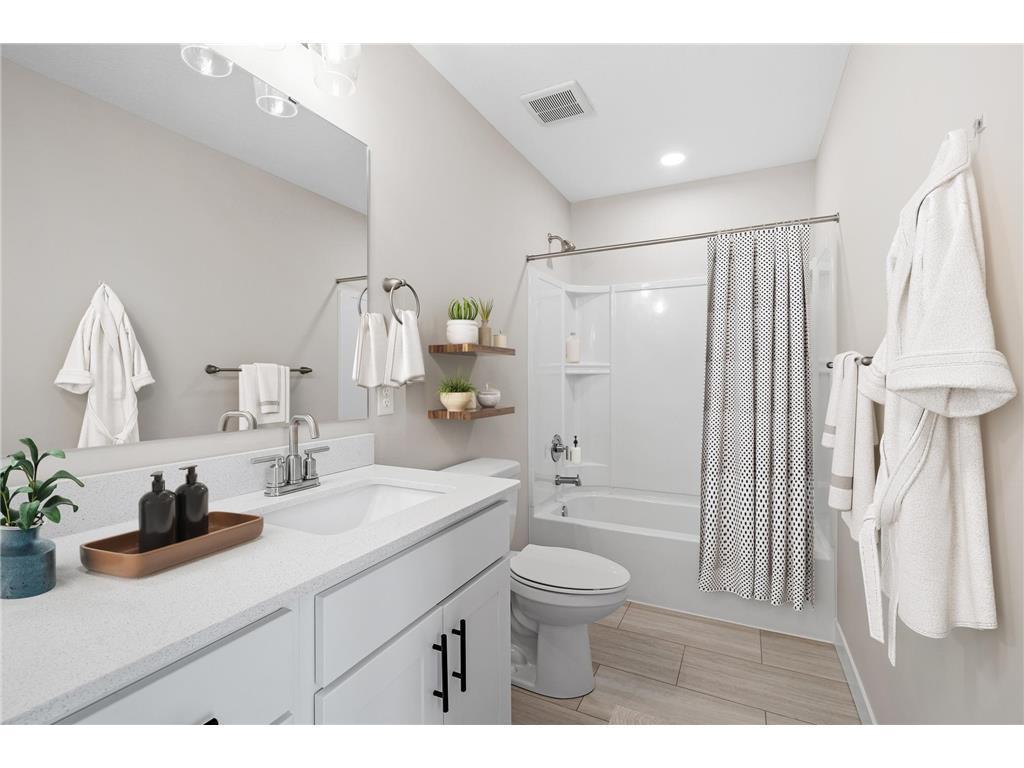 1173 Dundalk Trail Woodbury MN 55129 6695347 image5