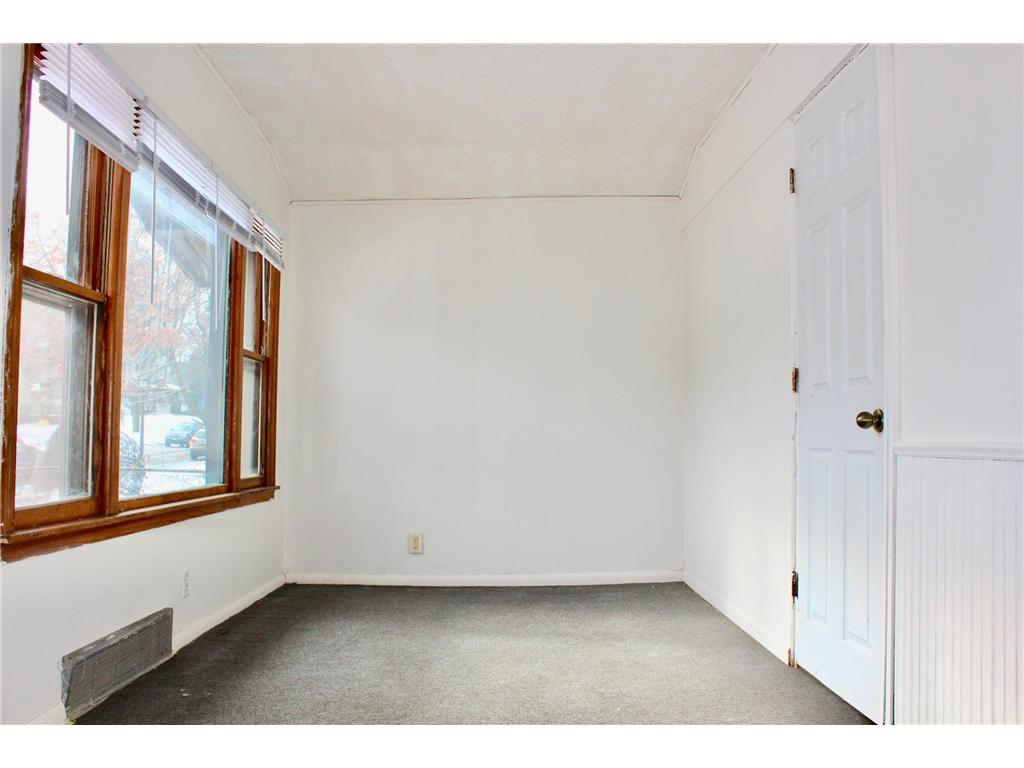 1173 Mclean Avenue Saint Paul MN 55106 7021479 image3