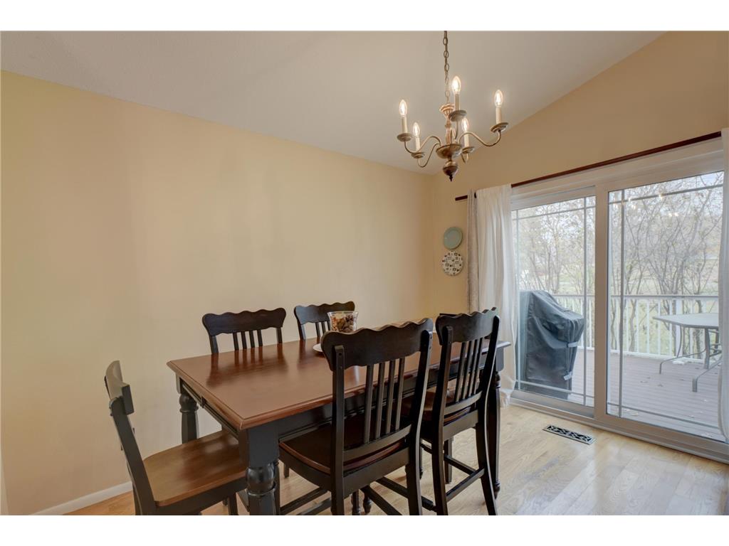 1174 Benton Way Arden Hills MN 55112 6806655 image11