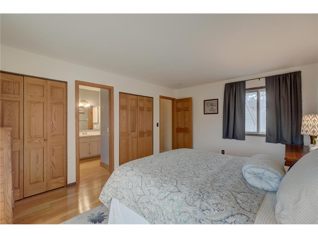 1174 Benton Way Arden Hills MN 55112 6806655 image21