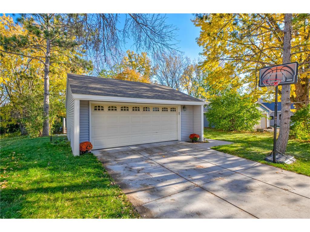 1174 Benton Way Arden Hills MN 55112 6806655 image37