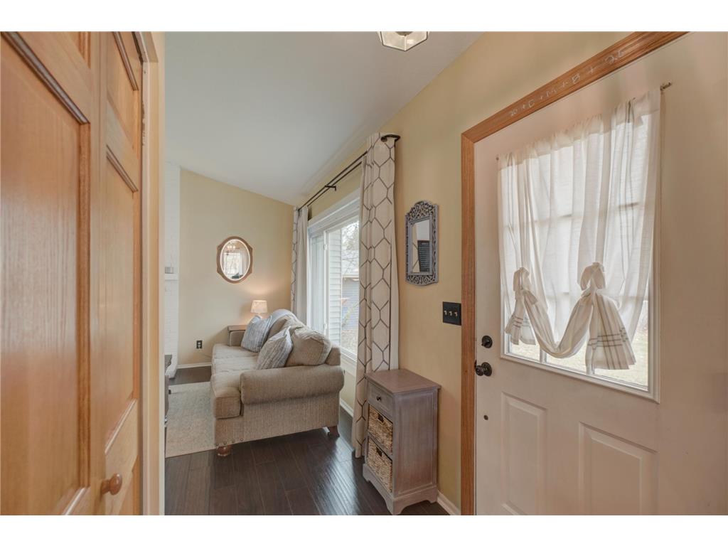 1174 Benton Way Arden Hills MN 55112 6806655 image4
