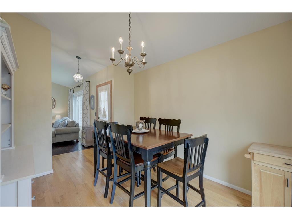 1174 Benton Way Arden Hills MN 55112 6806655 image9