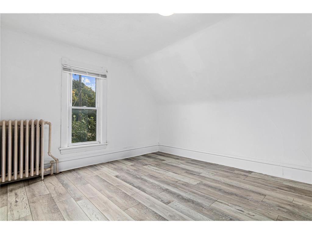 1174 Edgerton Street Saint Paul MN 55130 6792285 image12