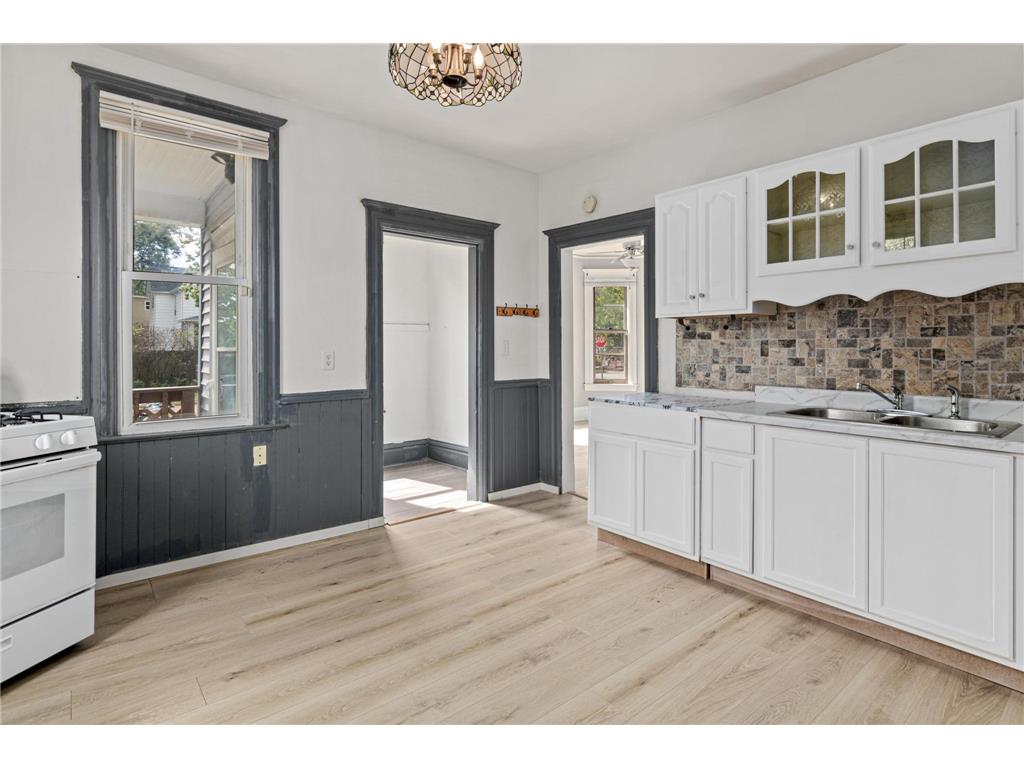 1174 Edgerton Street Saint Paul MN 55130 6792285 image4