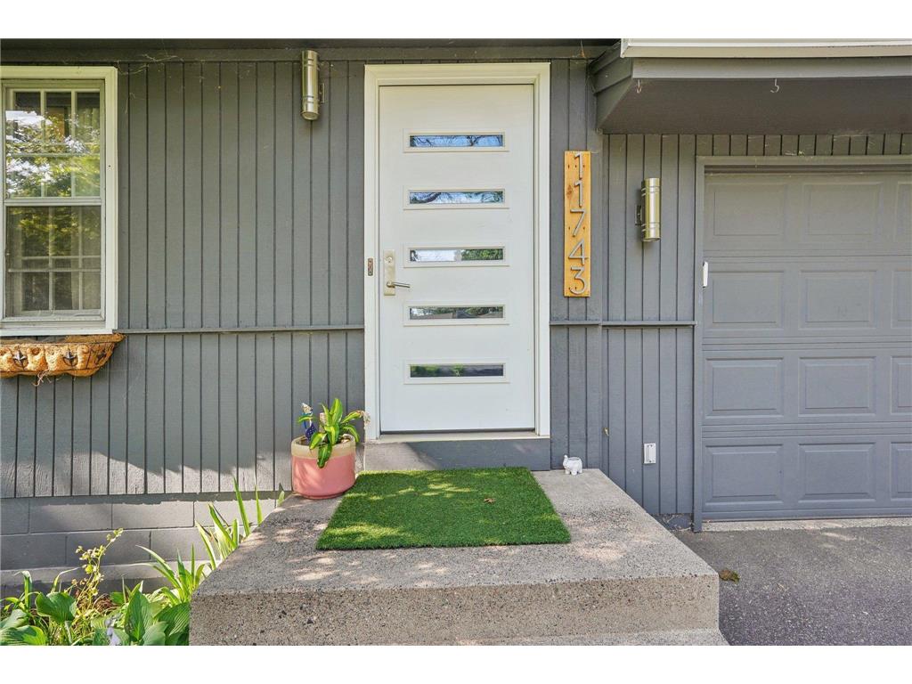 11743 Madison Street NE Blaine MN 55434 6582640 image1