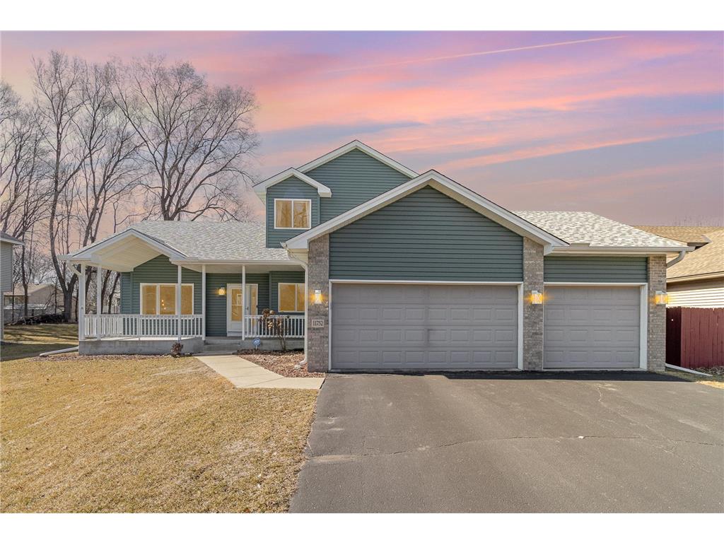 11752 Taylor Street NE Blaine MN 55434 6493866 image1