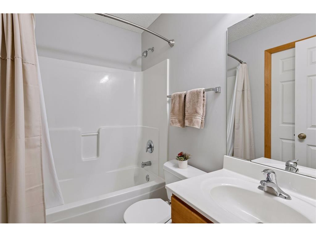 11765 Vermillion Street NE #G Blaine MN 55449 7067925 image32