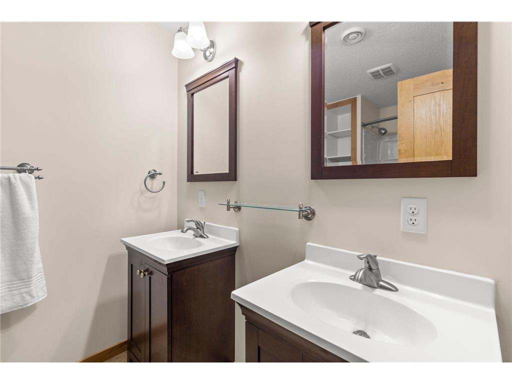 1177 Danube Avenue Shakopee MN 55379 7076074 image41