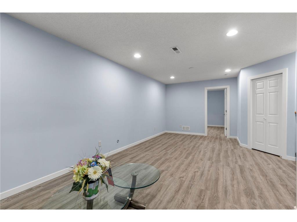 1177 Danube Avenue Shakopee MN 55379 7076074 image46
