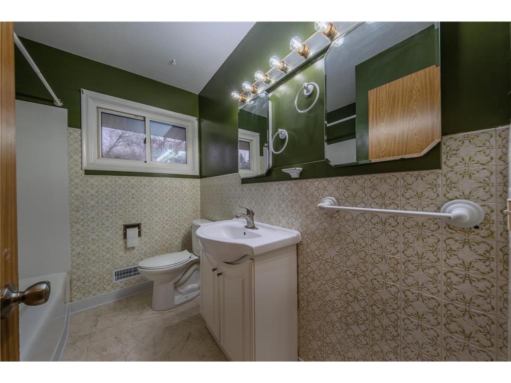 1178 Herbert Street Saint Paul MN 55106 7061527 image24
