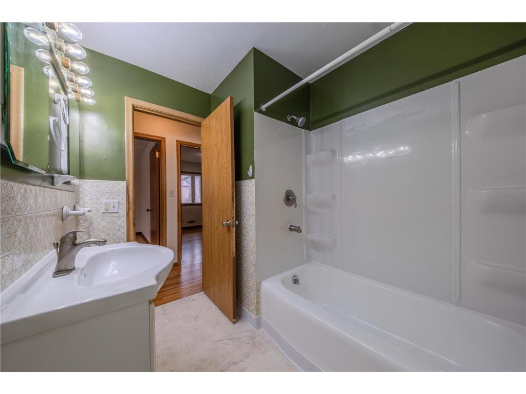1178 Herbert Street Saint Paul MN 55106 7061527 image4