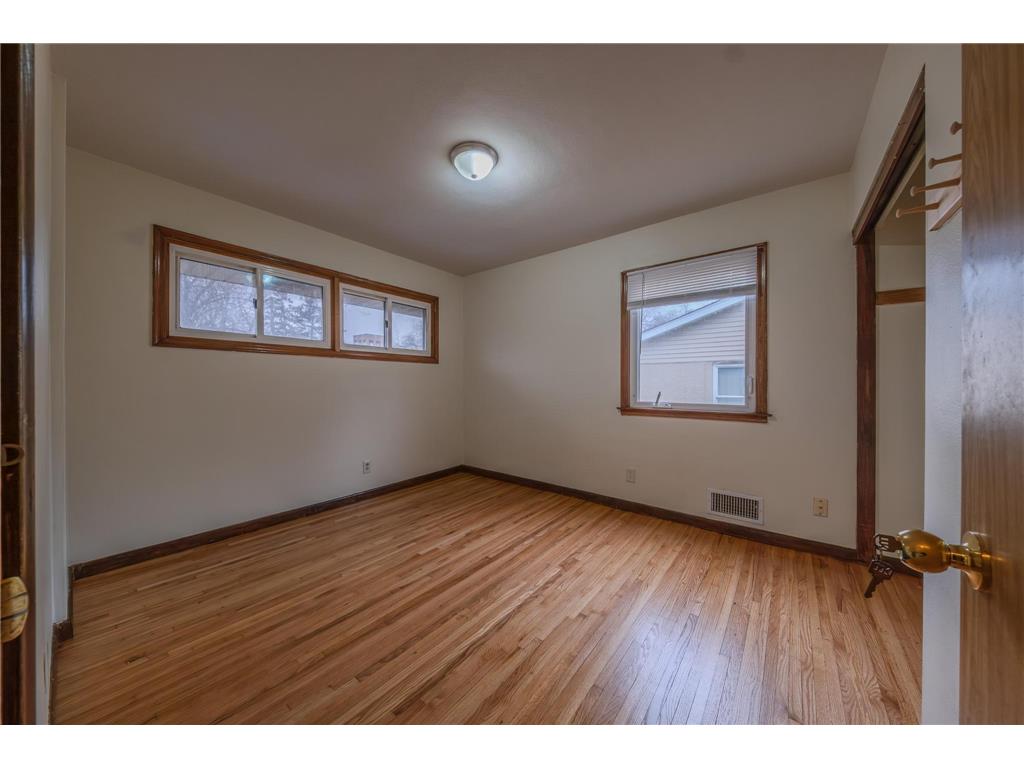 1178 Herbert Street Saint Paul MN 55106 7061527 image5