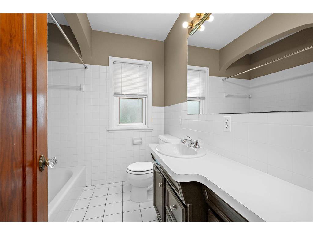 1178 Idaho Avenue W Saint Paul MN 55108 7069455 image10