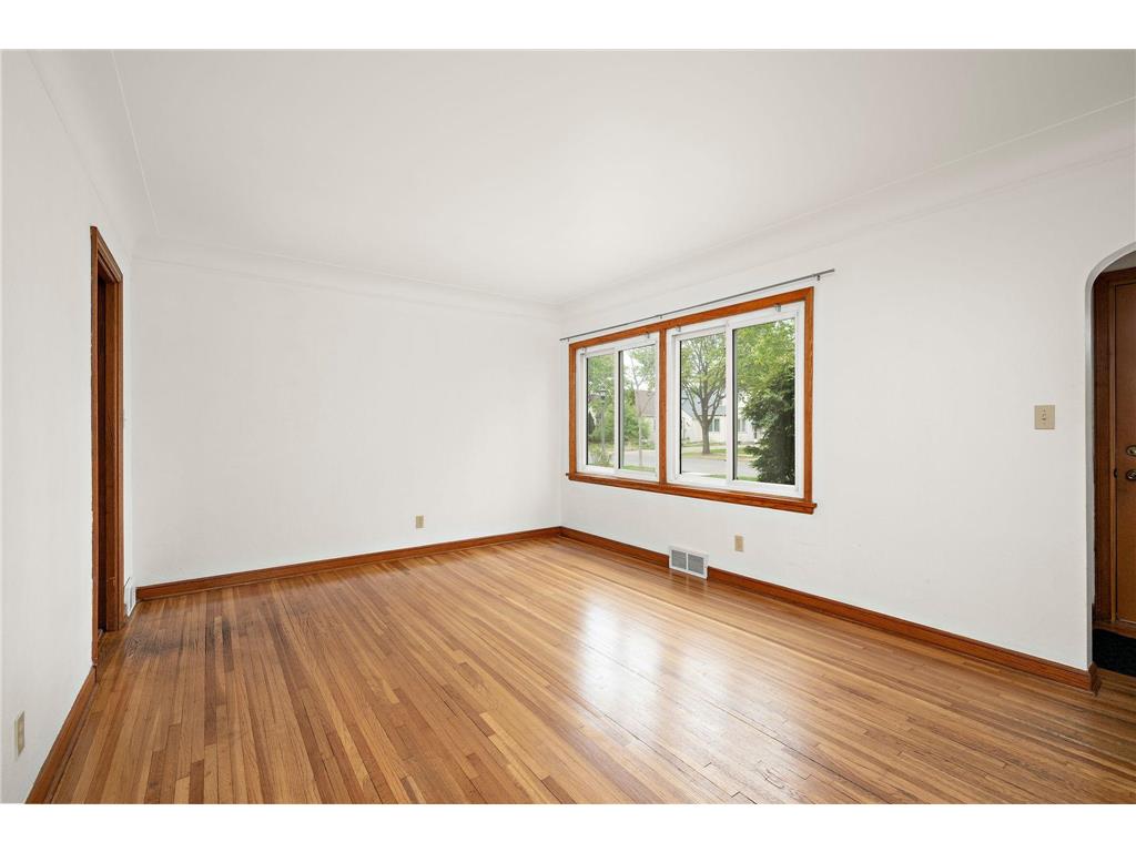 1178 Idaho Avenue W Saint Paul MN 55108 7069455 image3