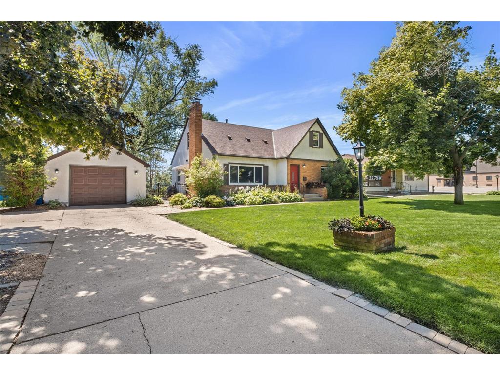 1178 Ryan Avenue W Roseville MN 55113 6417883 image1