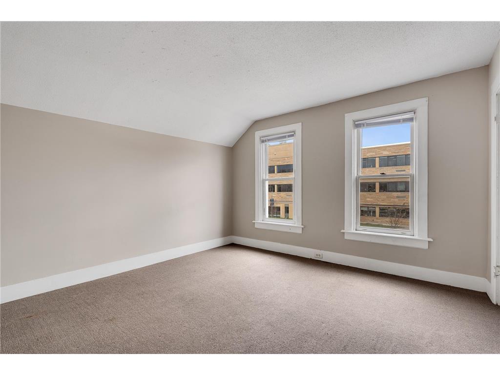 1178 W Broadway Street Winona MN 55987 6811059 image10