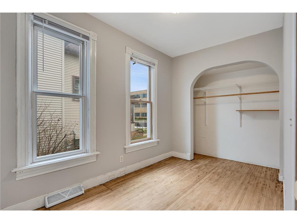 1178 W Broadway Street Winona MN 55987 6811059 image9