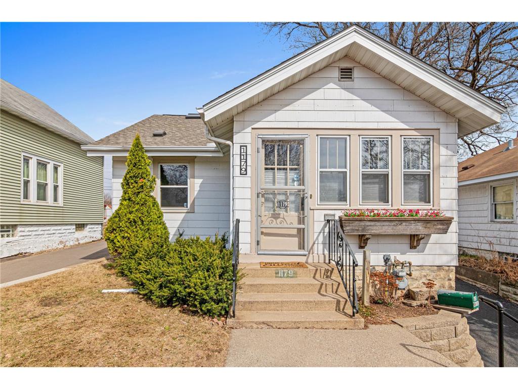 1179 Minnehaha Avenue W Saint Paul MN 55104 7039402 image1