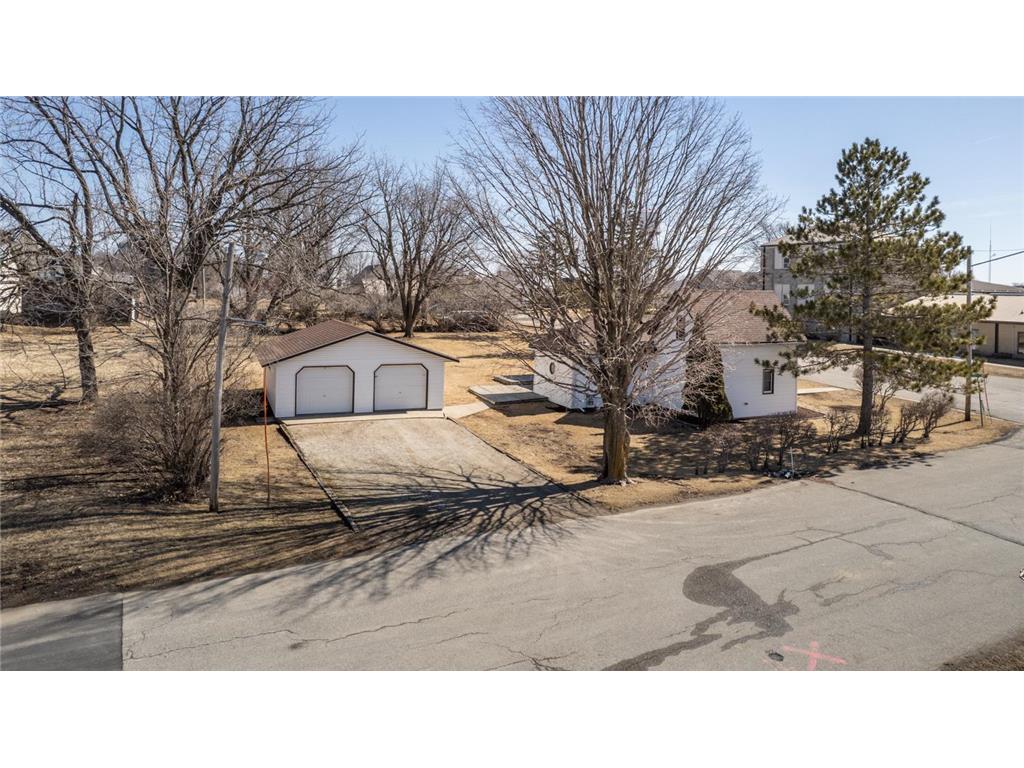 118 Bartlett Street W Wykoff MN 55990 6682617 image1