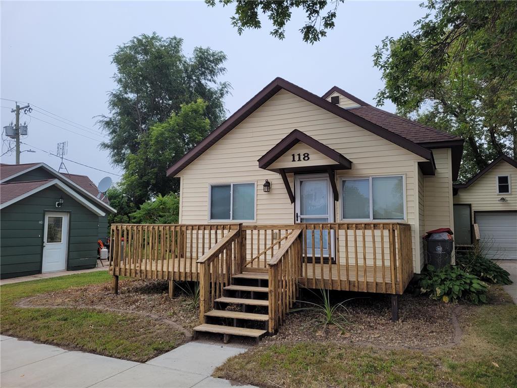 118 E Colfax Street Parkers Prairie MN 56361 6779098 image1