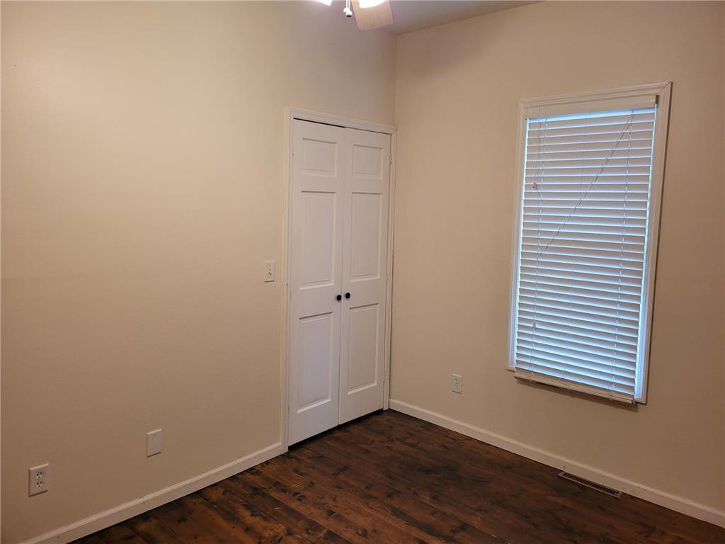 118 E Colfax Street Parkers Prairie MN 56361 6779098 image10