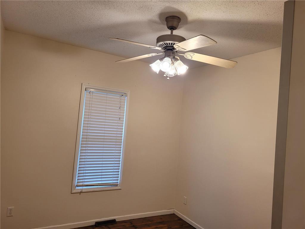 118 E Colfax Street Parkers Prairie MN 56361 6779098 image11