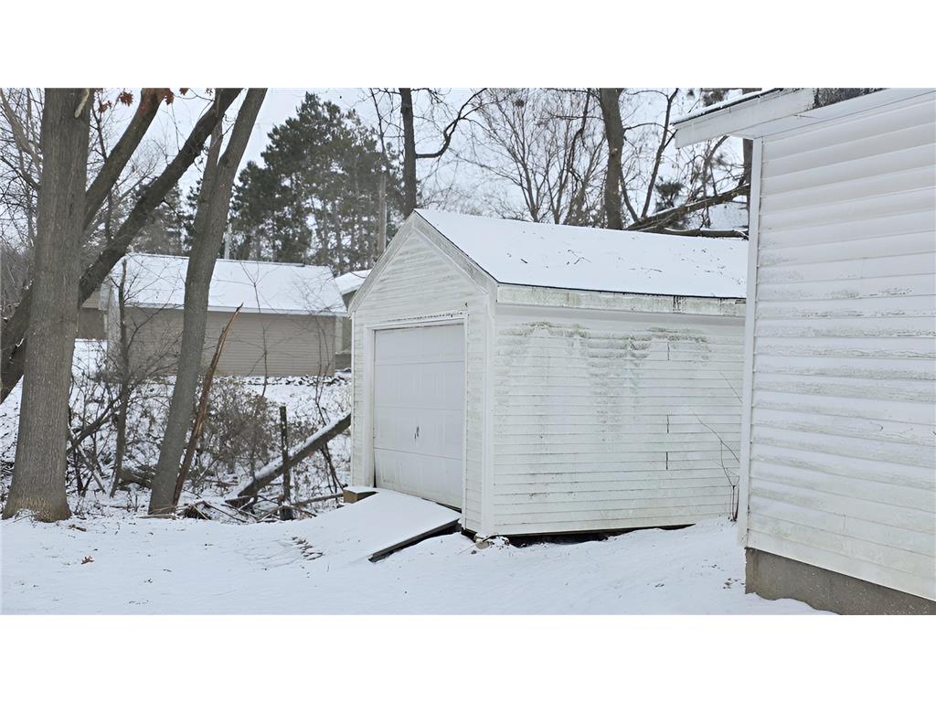 118 E Monroe Avenue Barron WI 54812 6825681 image4