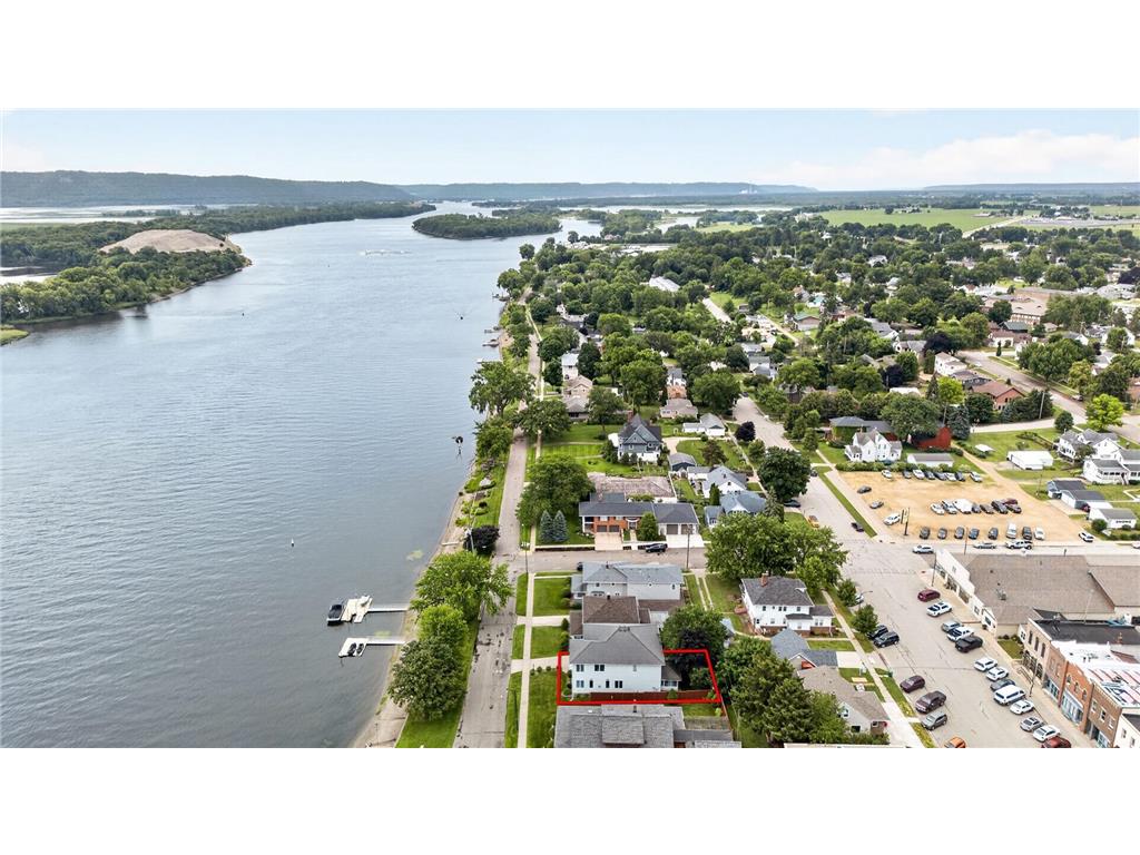 118 Lawrence Boulevard E Wabasha MN 55981 - Mississippi 7102583 image1