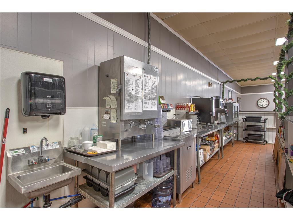 118 Main Street S Cambridge MN 55008 6792027 image10