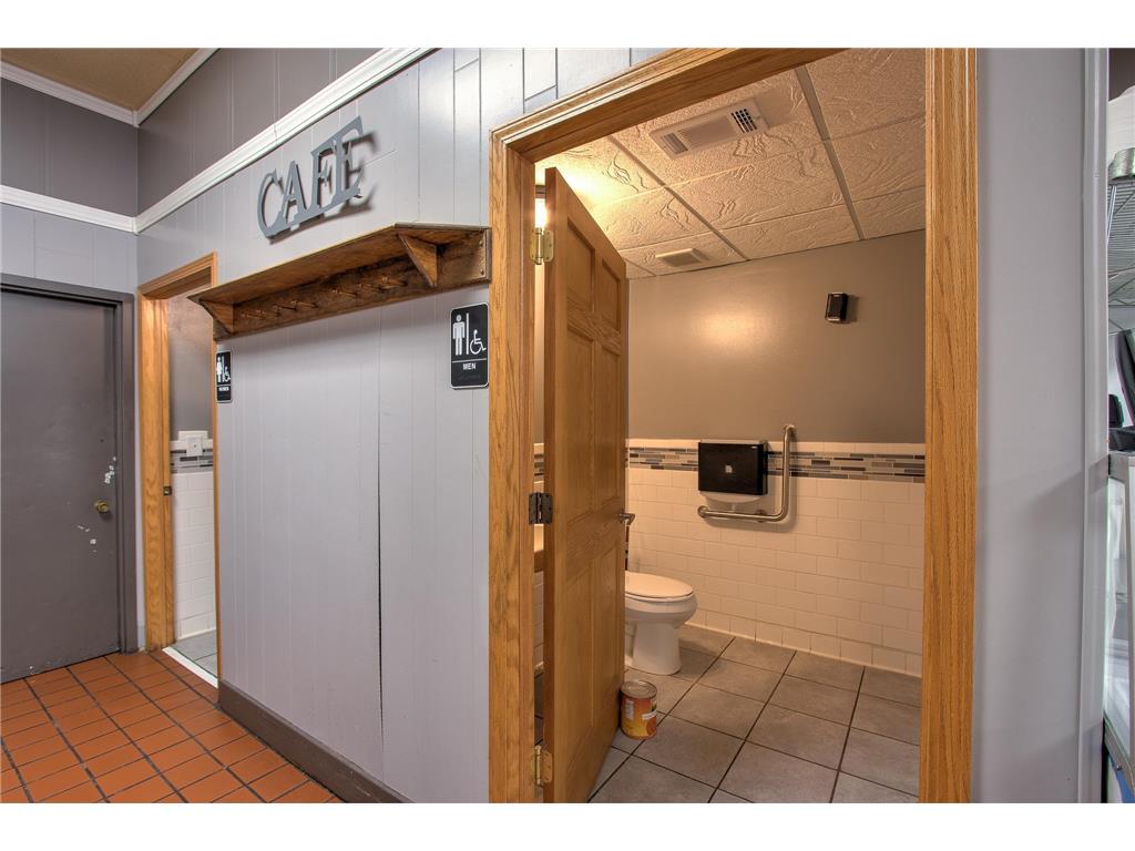 118 Main Street S Cambridge MN 55008 6792027 image11