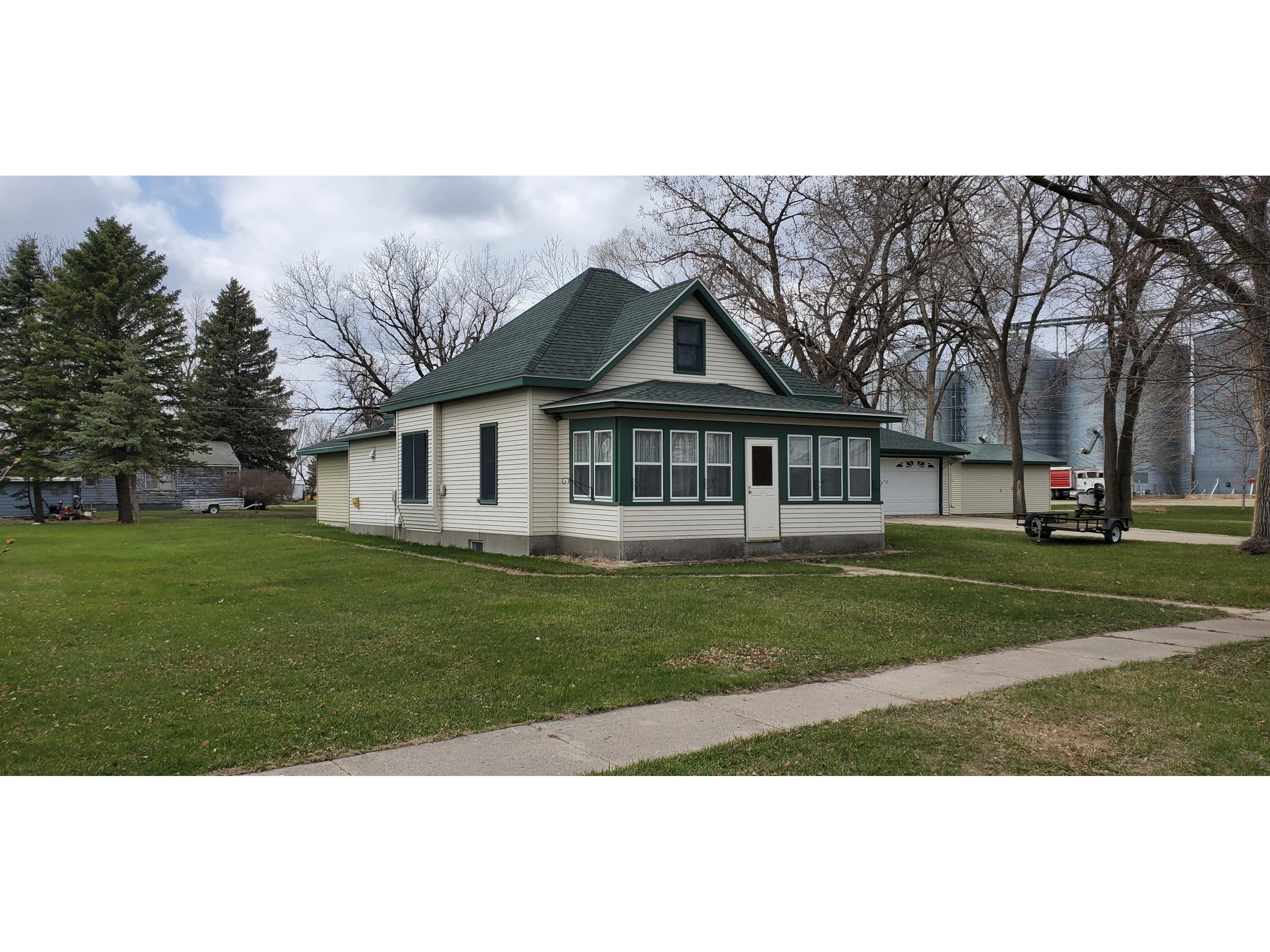 118 N 3rd Street, Fairmount, ND 58030 MLS 6064849 Edina Realty