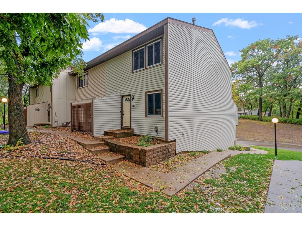 118 River Woods Lane Burnsville MN 55337 6439701 image1
