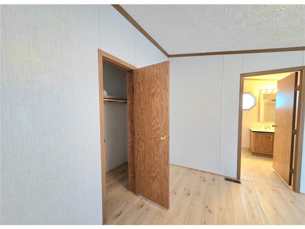 118 Snetting Drive Thief River Falls MN 56701 6801004 image18