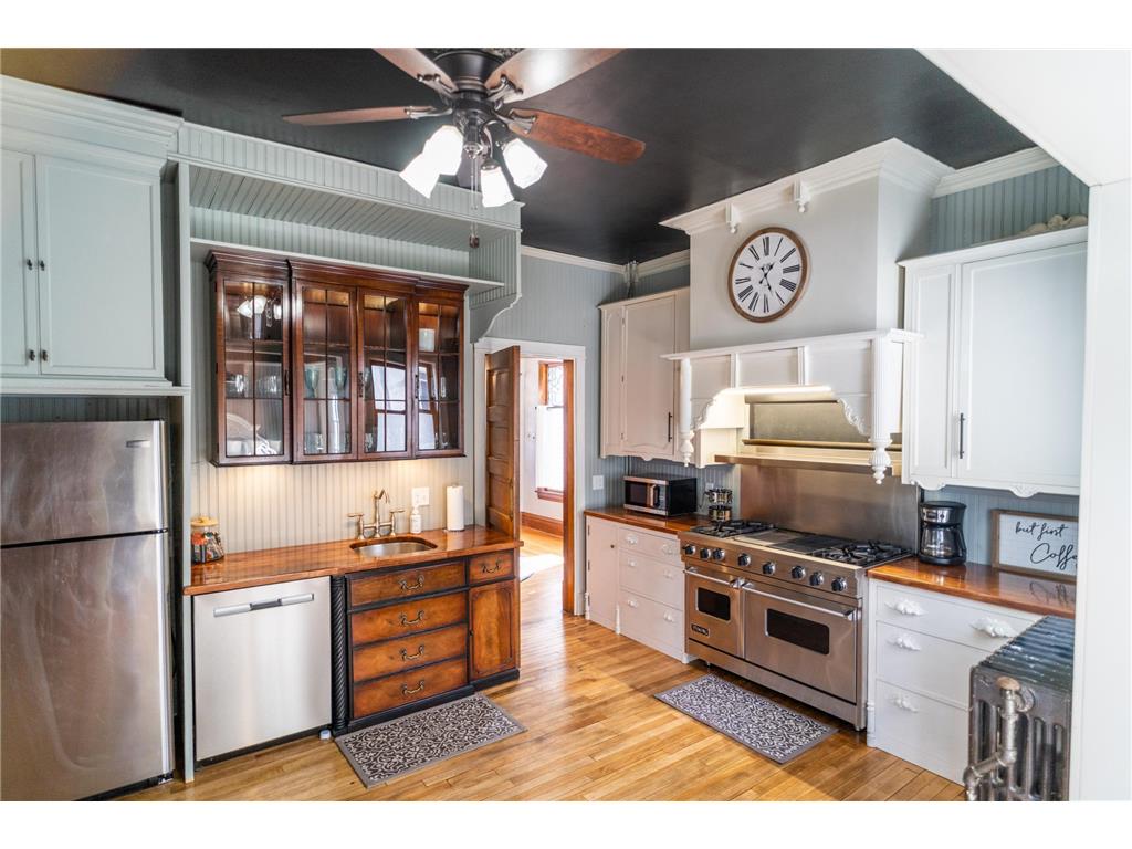 118 W Chestnut Street Lake City MN 55041 7056378 image11