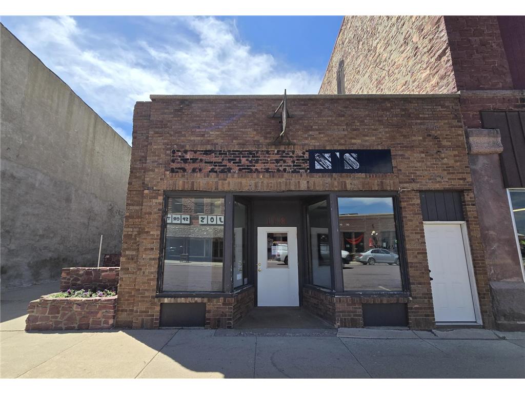 118 W Main Street Pipestone MN 56164 6527362 image1