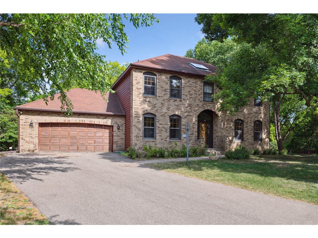 11801 Driftwood Road, Eden Prairie, MN, 55344 MLS 6379732 Edina Realty