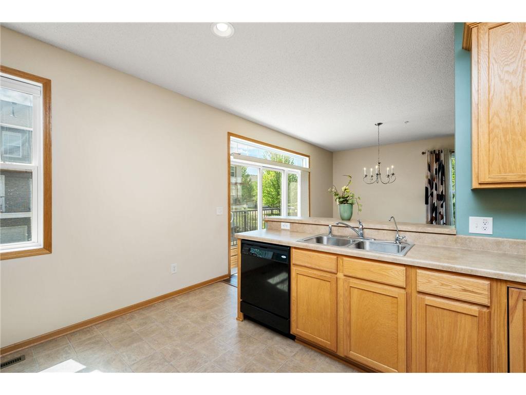 11808 Emery Village Drive N Champlin MN 55316 7079168 image10