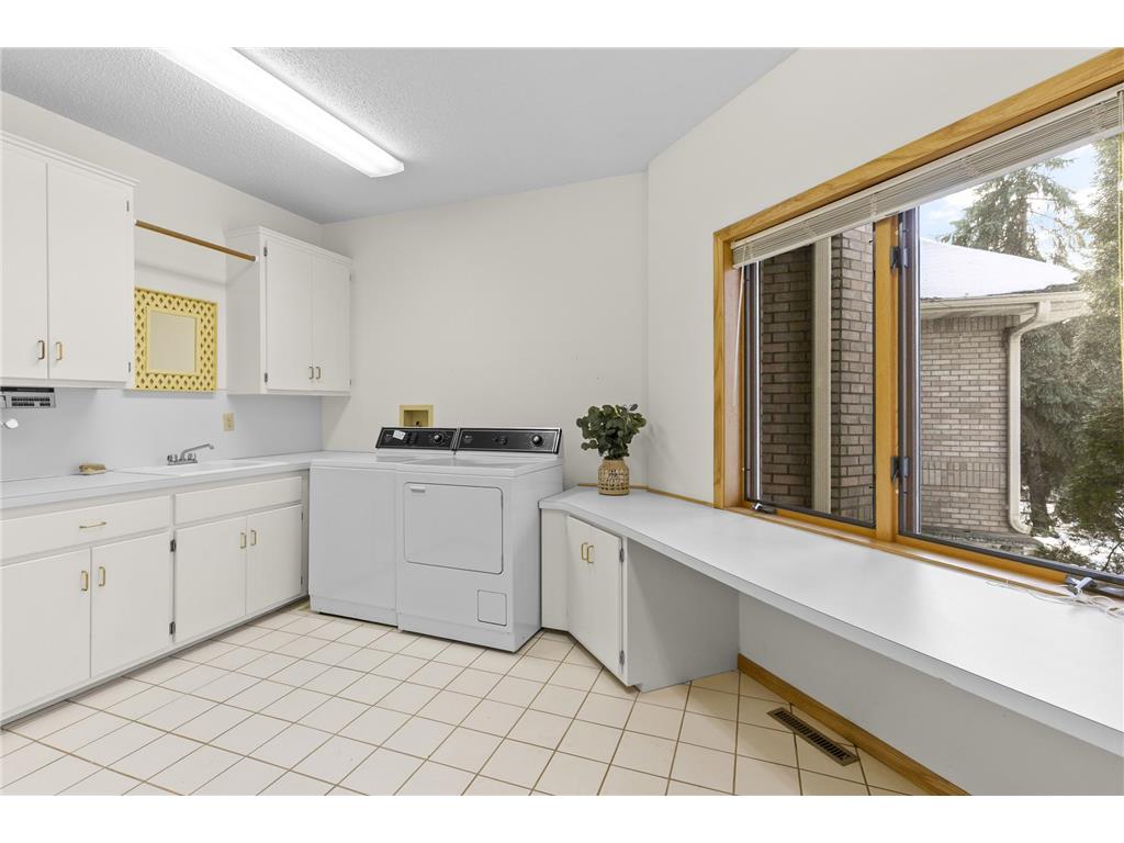 1181 12th Avenue NW New Brighton MN 55112 - Long Lake 7002726 image24