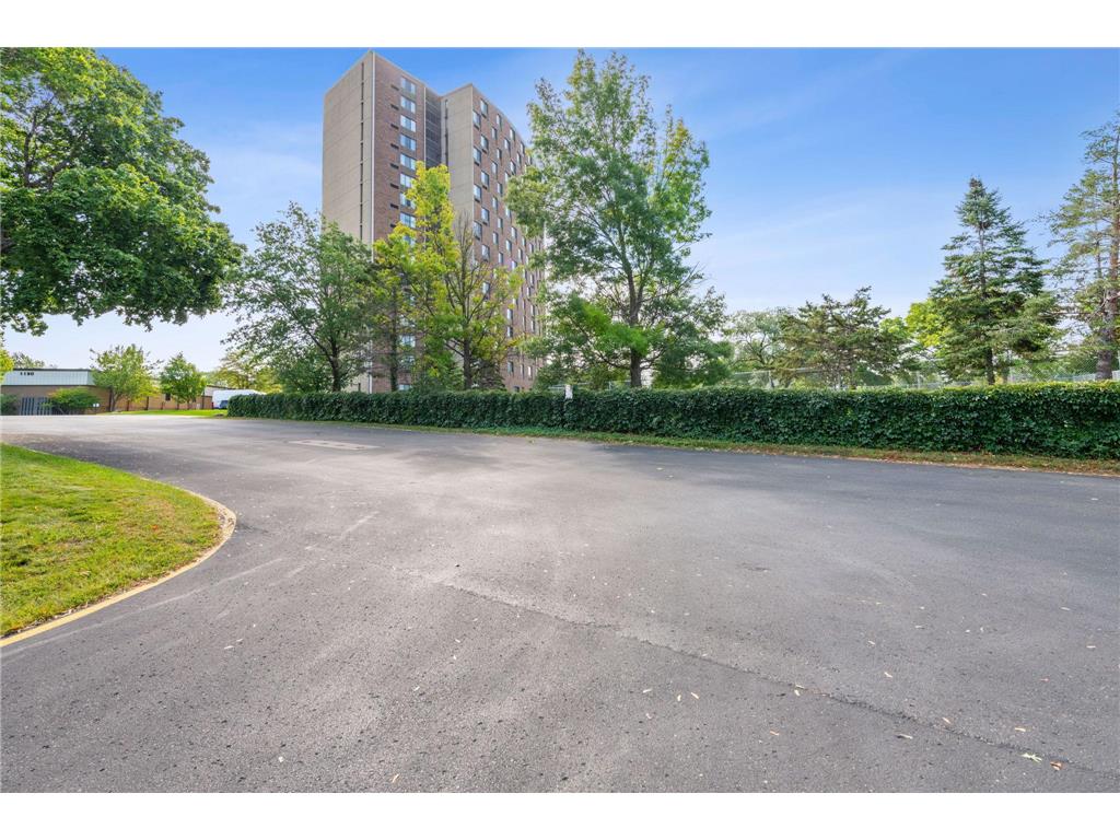 1181 Edgcumbe Road #1606 Saint Paul MN 55105 6405766 image1