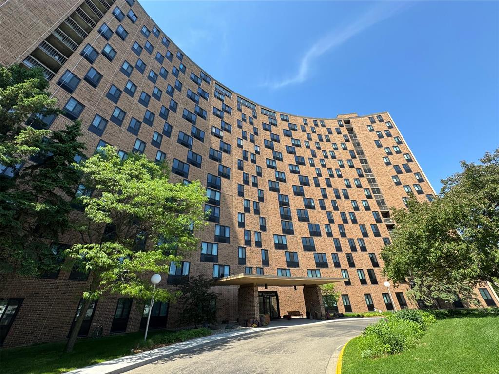 1181 Edgcumbe Road #404 Saint Paul MN 55105 7080686 image1