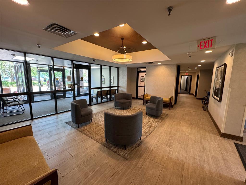 1181 Edgcumbe Road #404 Saint Paul MN 55105 7080686 image2